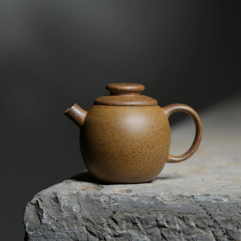 【小金蛋】 原矿本山段泥柴烧 140cc 手工制作 内推孔 宜兴紫砂壶