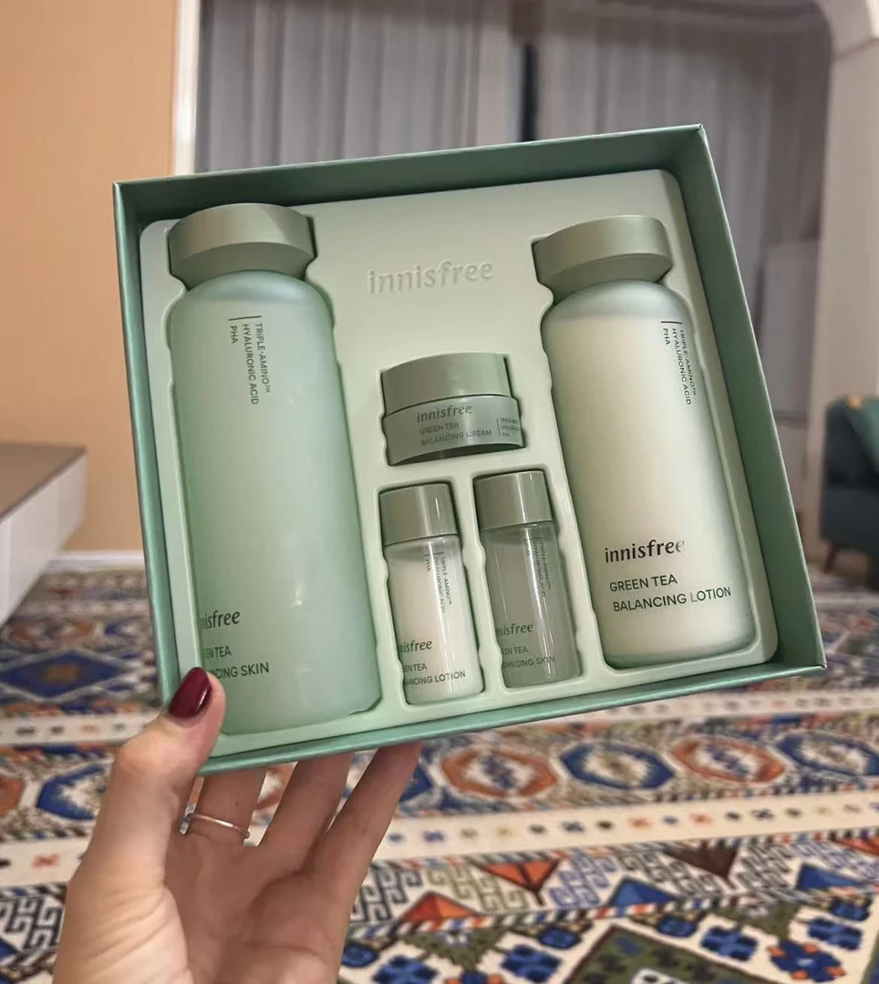 悦诗风吟绿茶平衡舒润套盒