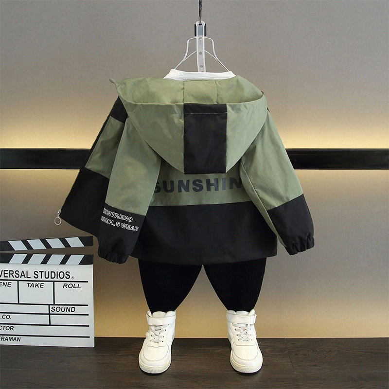 2025春秋新款男女宝宝韩版连帽拉链衫冲锋衣儿童休闲百搭sun夹克