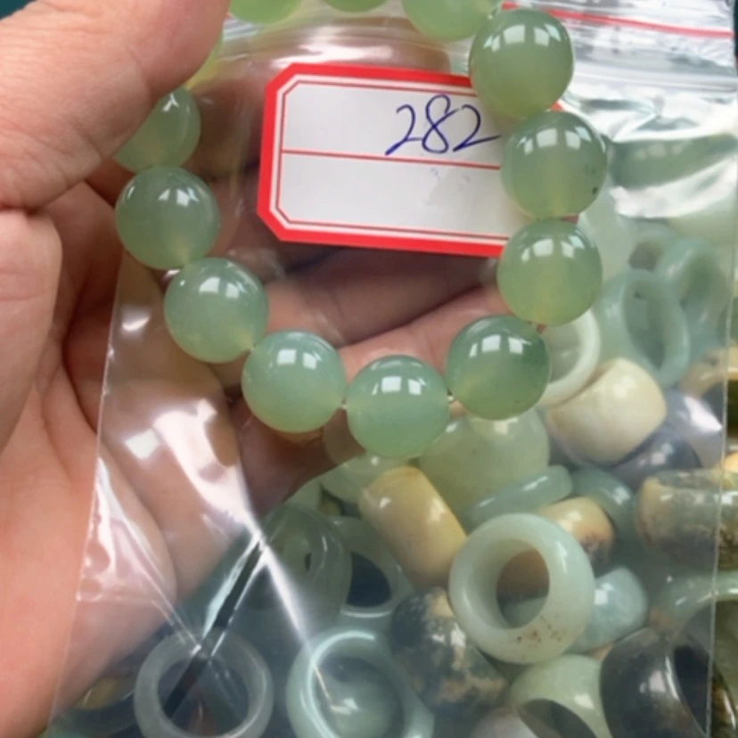 【闪购商品】蛇纹石玉颈饰未镶嵌