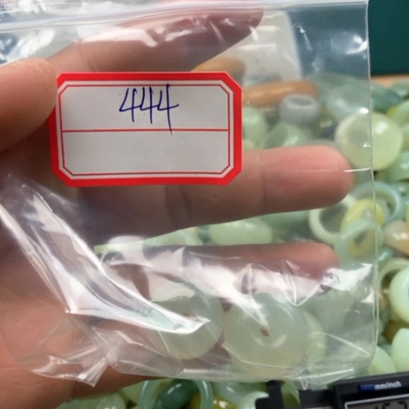 【闪购商品】蛇纹石玉随机未镶嵌