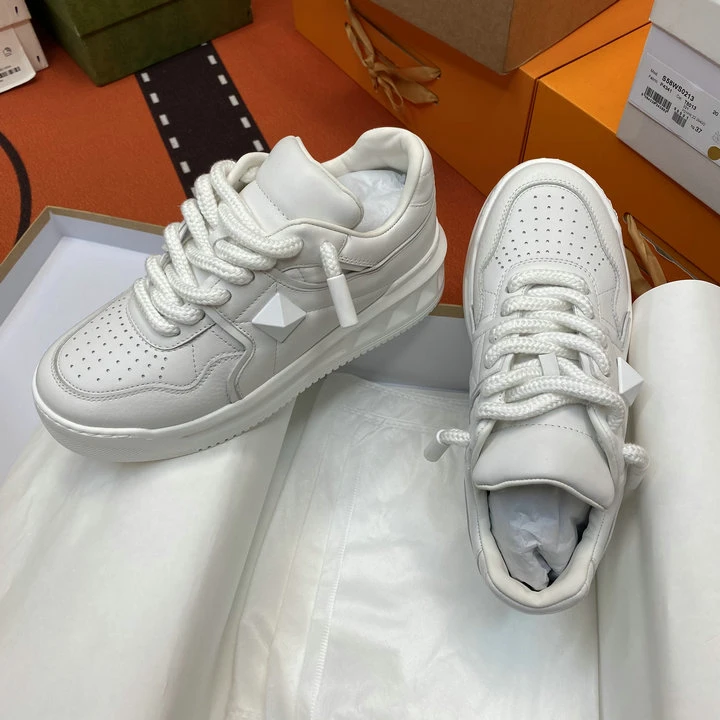 捡漏  欧货白色休闲鞋板鞋运动鞋女时尚百搭真皮增高厚底小白鞋