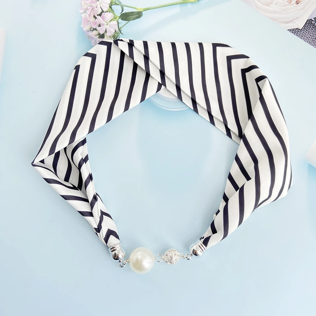 网红磁吸扣春夏薄款女小丝巾百搭围巾条纹ins简约锁骨链发带手链