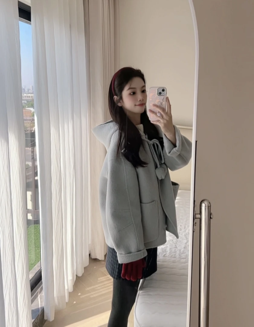 Mis【冬日阳光】韩系甜美手工郁金香系带连帽宽短款外套全羊毛