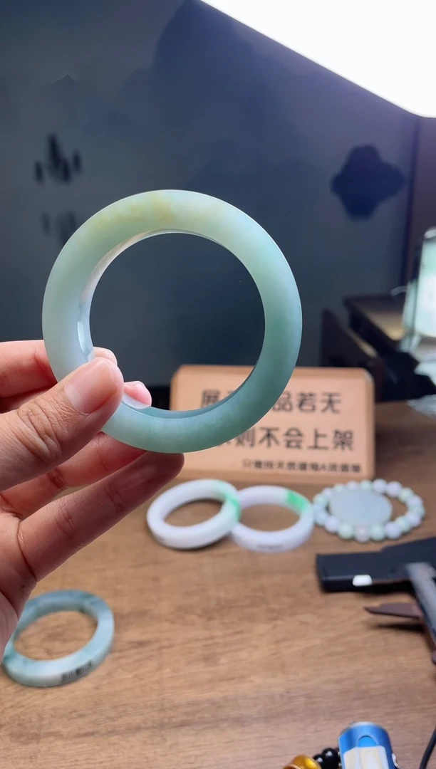 【闪购商品】定制翡翠手镯未镶嵌定制