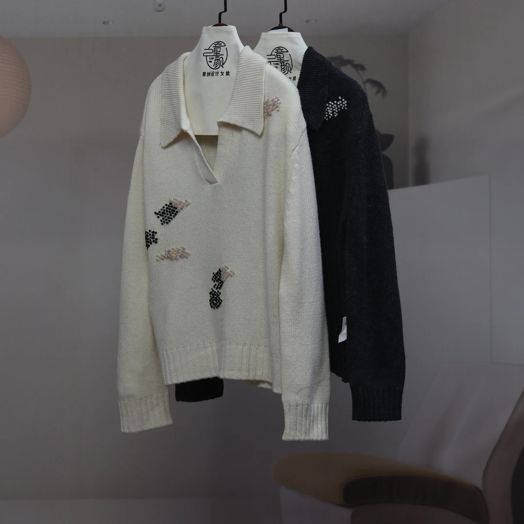 【8334】高品质原创设计两色时尚百搭翻领针织衫主