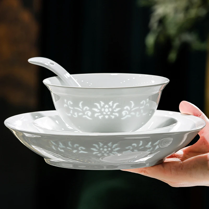 景德镇白玉玲珑70头釉下彩高档家用结婚中式杯碟复古餐具套装