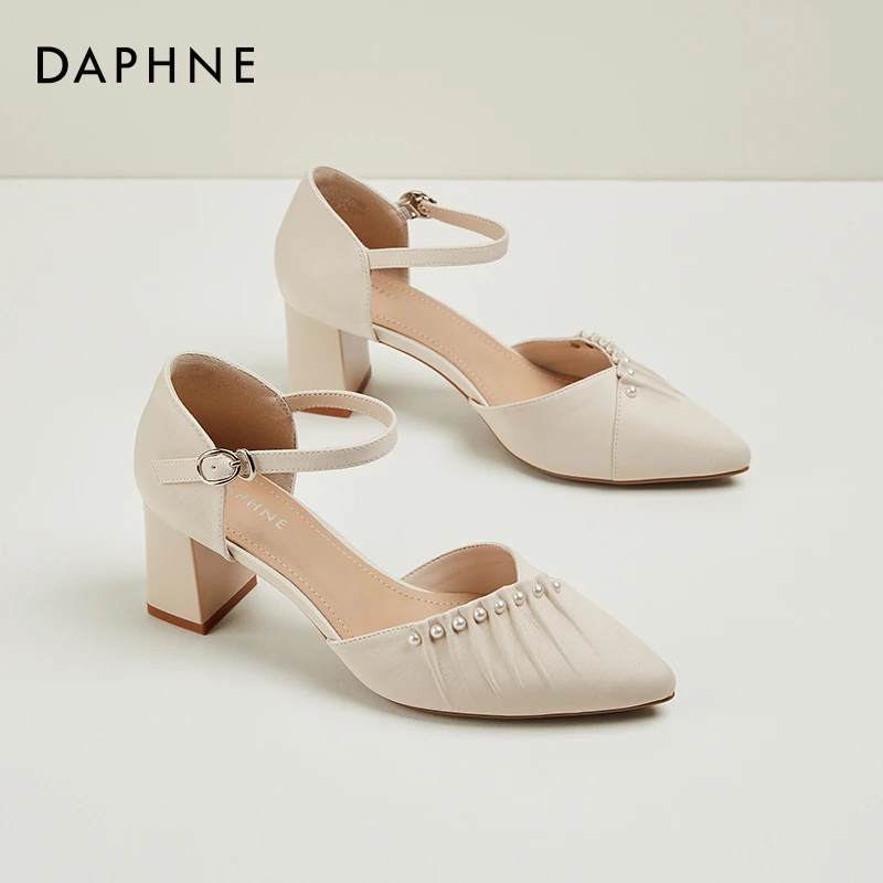达芙妮尖头浅口高跟女鞋2025夏季新款法式单鞋一字带包头粗跟凉鞋