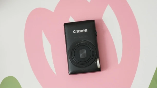 9新 Canon/佳能 ixus220hs，网红爆款ccd相机，带实况