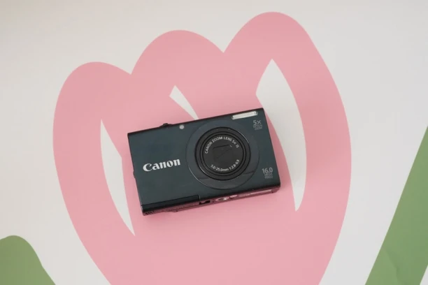 9新 Canon/佳能 a3400，网红款冷白ccd相机