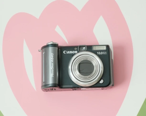 9新 Canon/佳能 a640，网红爆款翻转屏ccd相机