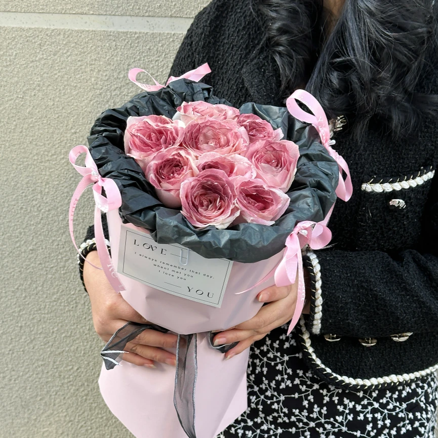 【浪漫芭蕾】9朵粉雪山喷乌梅子酱送闺蜜女朋友18厘米小香风鲜花