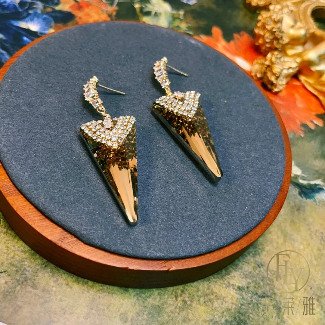 铜合金合成锆石耳饰 2023新款小众轻奢气质耳环-6880百搭镶嵌素款