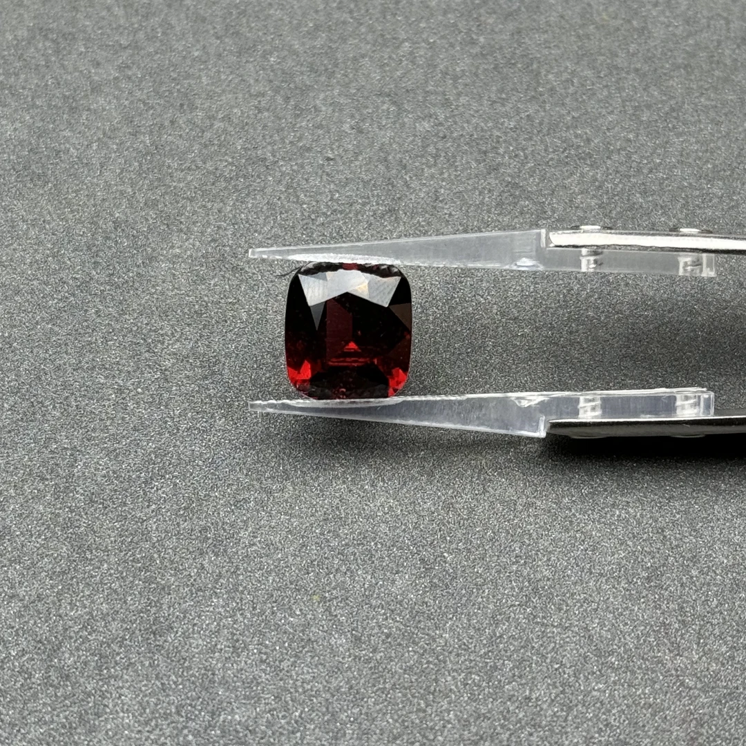 0817  石榴石-6.76ct（00920409）