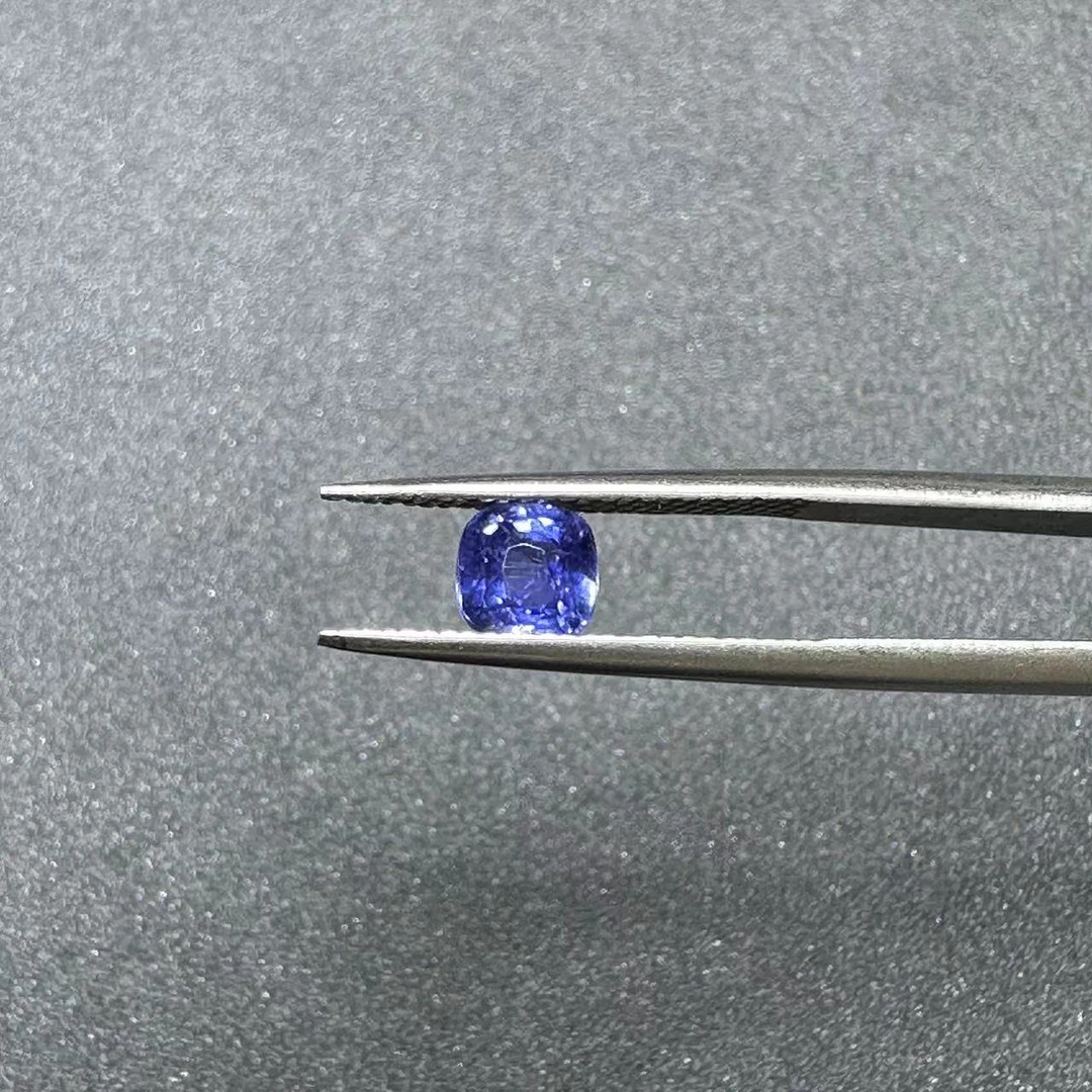 1102 NFC（00644606）/蓝宝石-0.96ct