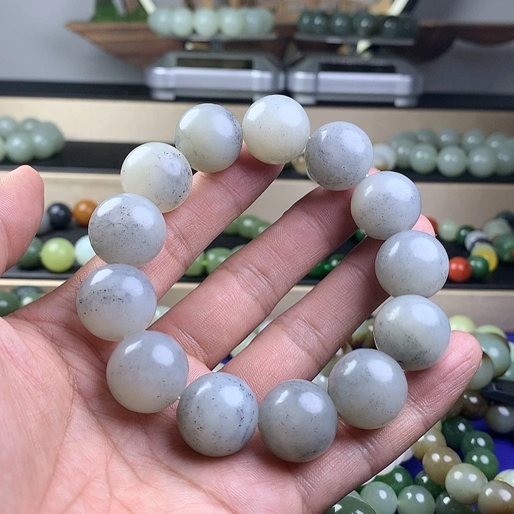和田玉手串未镶嵌?****?