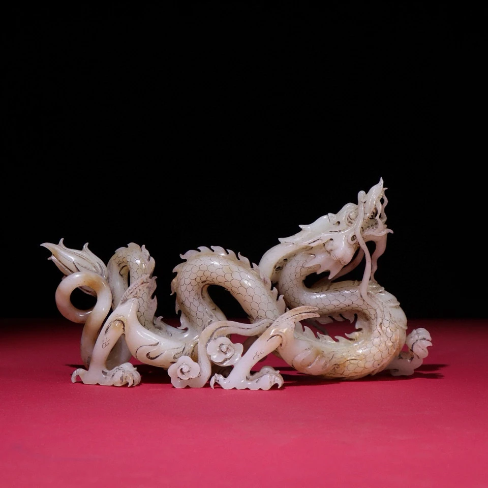 臻藏和田白玉龙行天下摆件