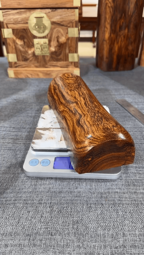 【闪购商品】黄花梨根雕苍*枕头