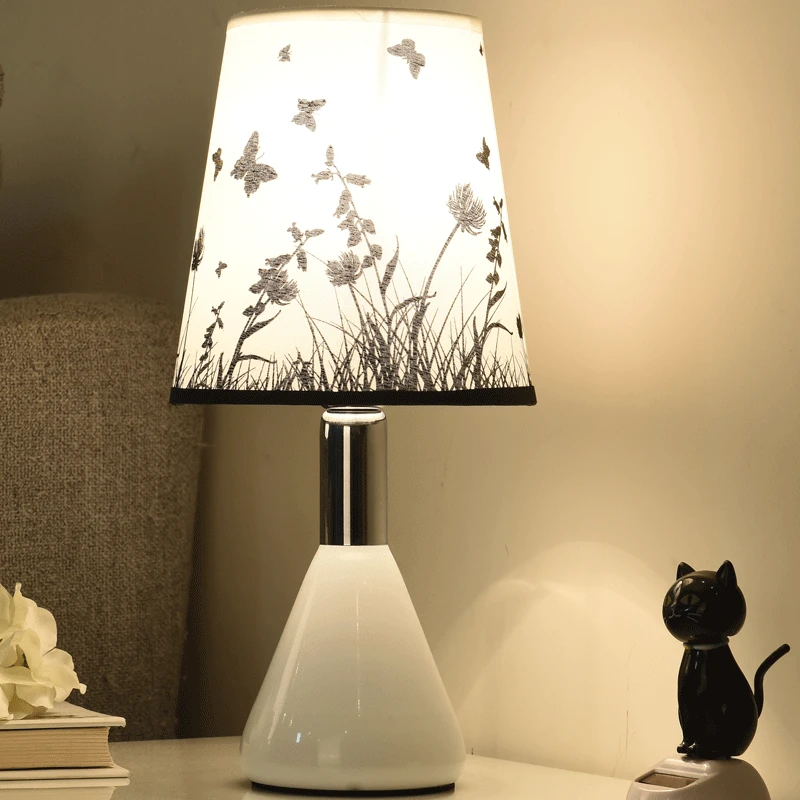 床头灯简约学习触摸护眼新款台灯LED节能充电插座宿舍小新款台灯