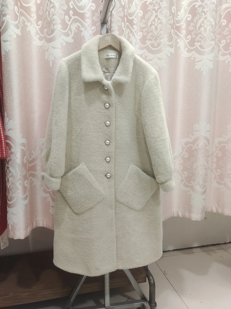 A011-020  直播间主播手里衣服为准   工厂样衣   撤柜样衣