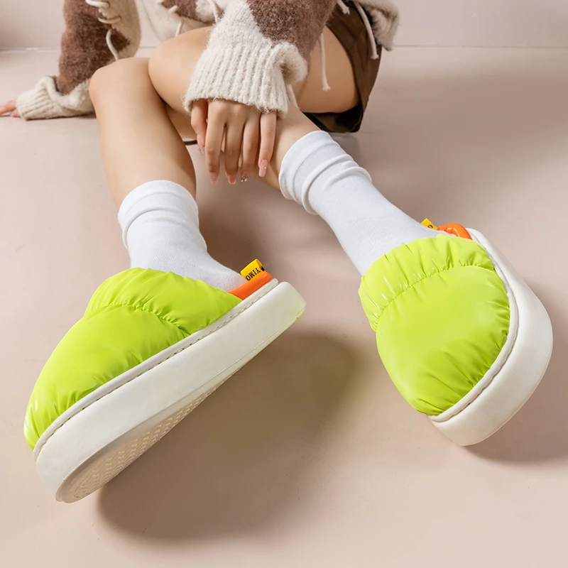 逸茉【大俊专属】2023秋冬新款多巴胺户外软底保暖羽绒布情侣棉拖