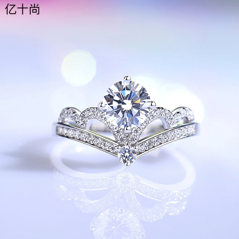 925银合成锆石戒指 亿十尚水滴圆白皇冠高档细戒指时尚简约不掉色