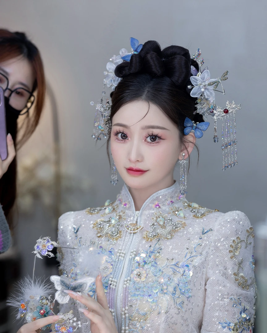 8899婚嫁饰品结婚汉服步摇百搭精致蓝色减龄头饰套装爆款流行新款