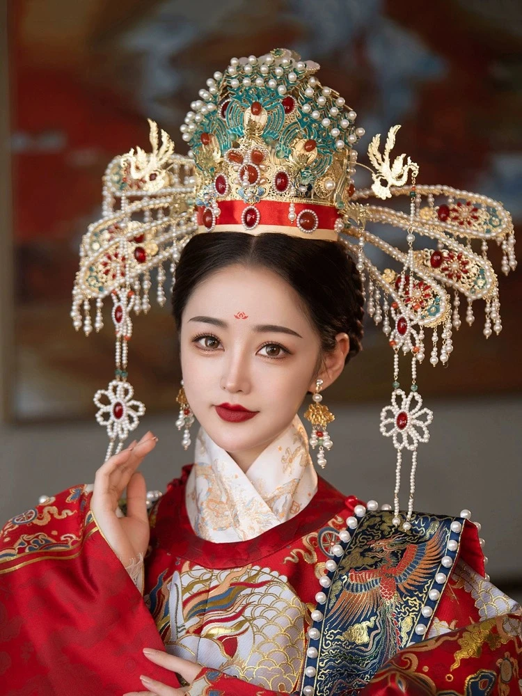 8348 婚嫁饰品新款新娘汉服明制大气秀禾大冠新款头饰精致百搭