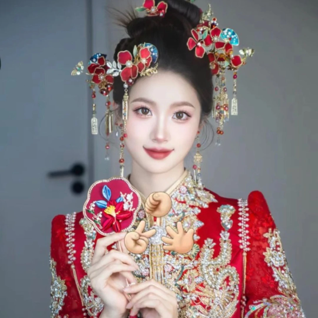 8263婚嫁饰品新娘红金色百搭新中式秀禾古典汉服大气步摇新款