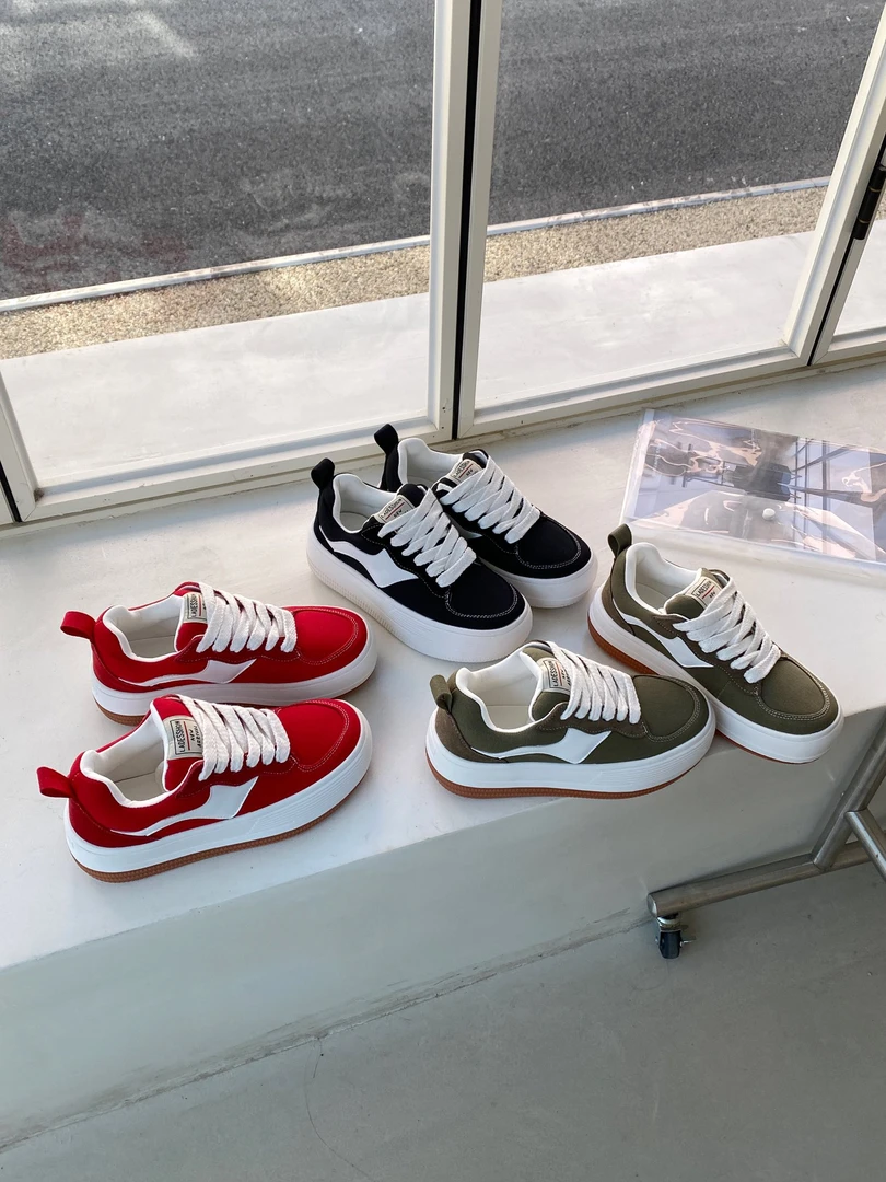 168-6 厚底板鞋女小众网红炸街面包鞋高级感百搭休闲鞋