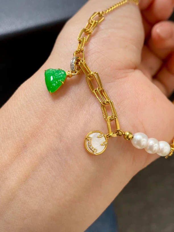 18k金小滴溜冰阳绿佛公手链