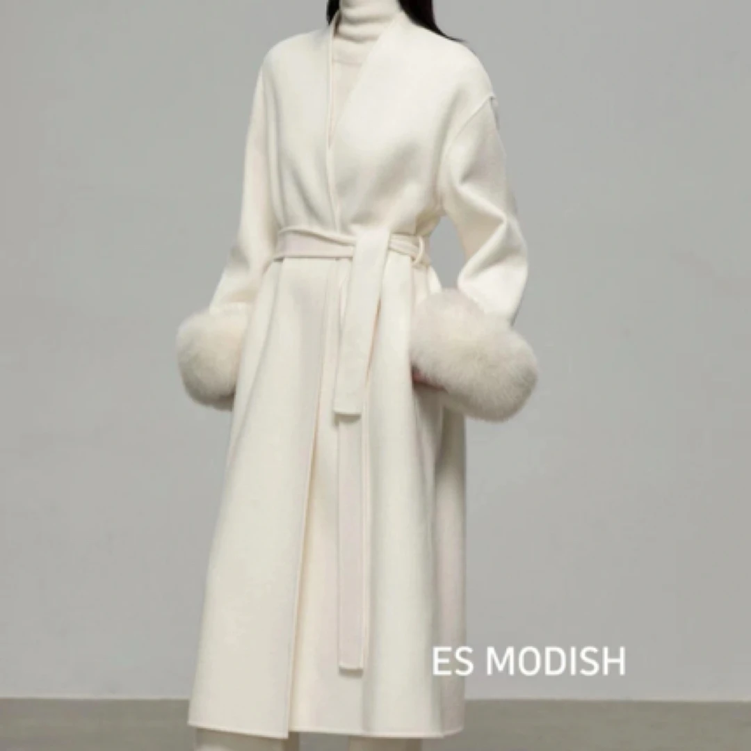 2024新款双面羊绒狐狸毛袖口设计时尚大衣