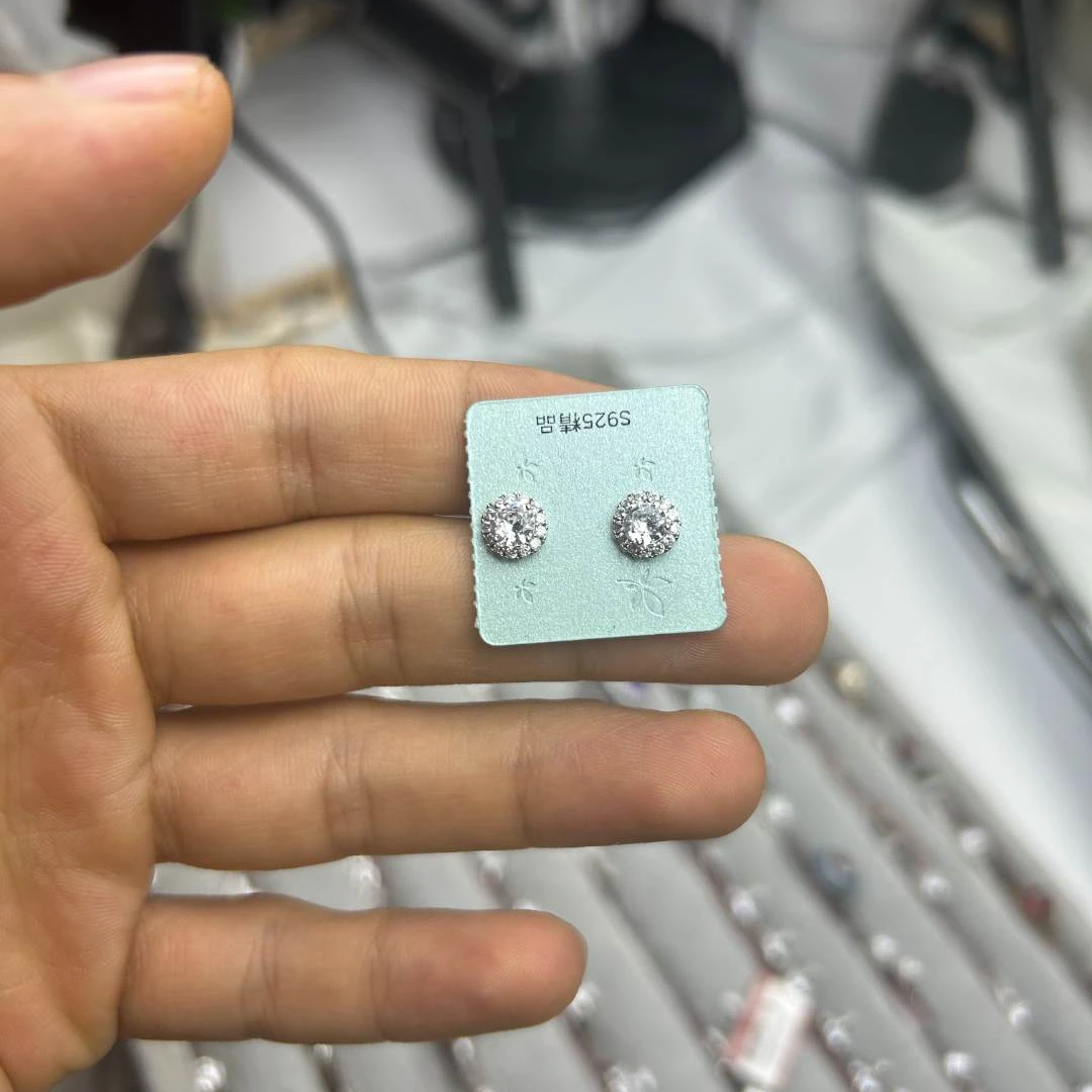 925银莫桑石耳饰 爱敏首饰纯银S925耳环190178银色耳坠气质白色