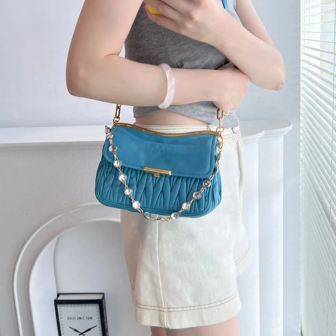 95新 MIU MIU/缪缪 小花宝石链褶皱链条包