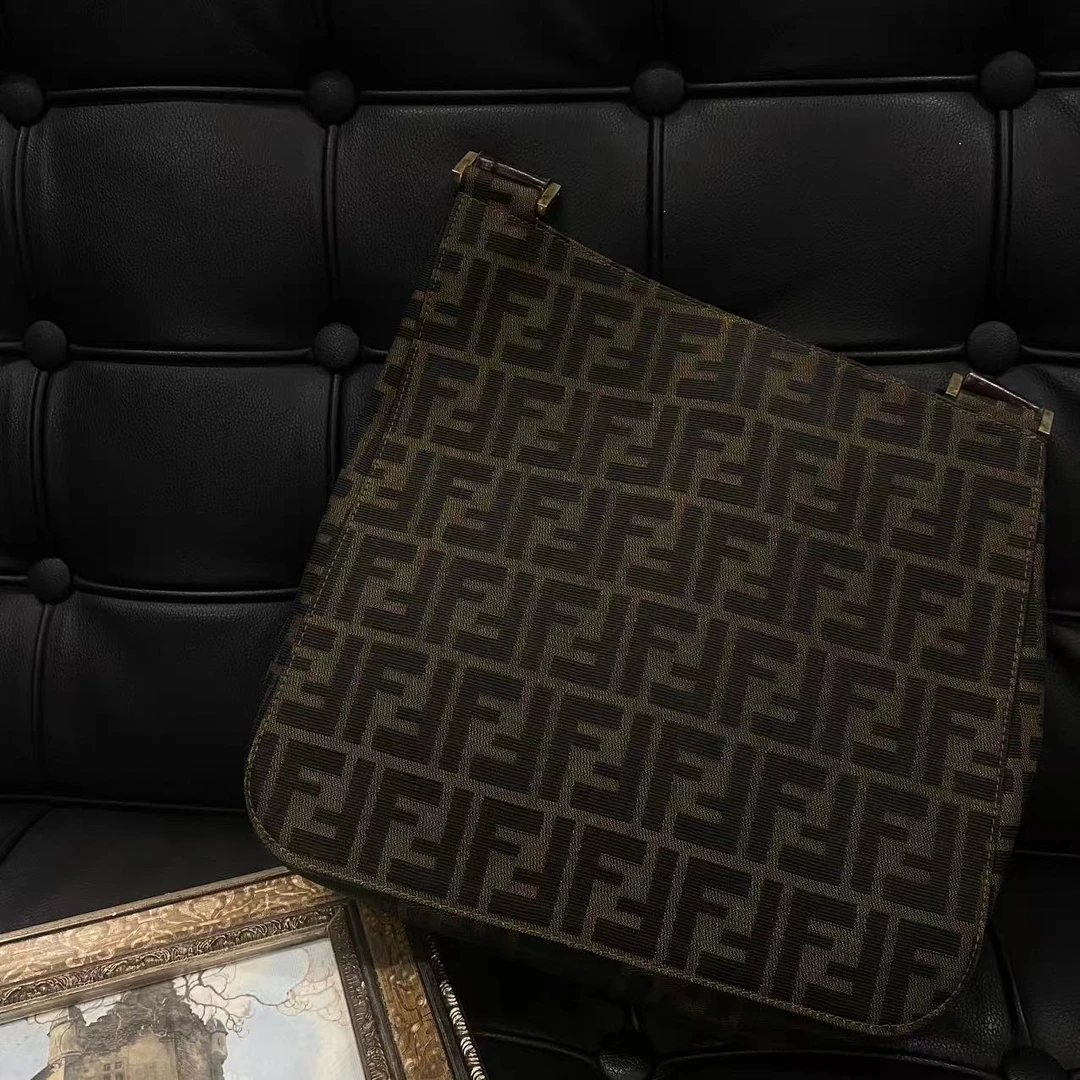 95新 FENDI/芬迪 二弟/95新/ 100417/单肩包
