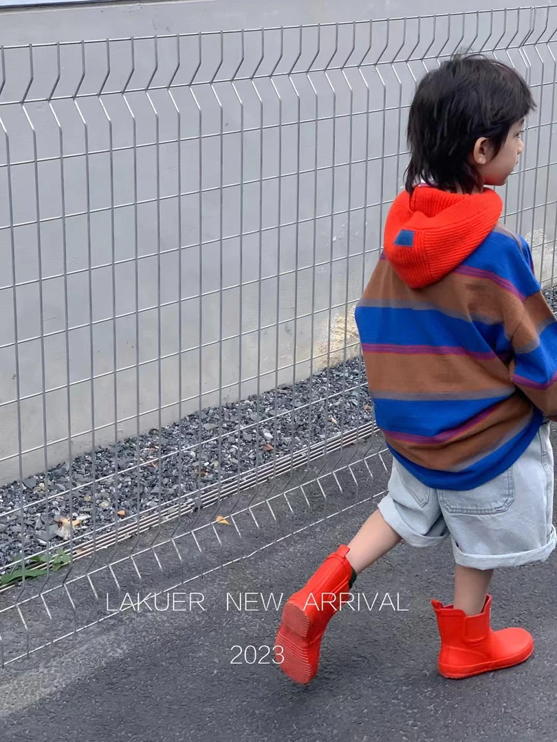 啦酷儿春季拼色T恤