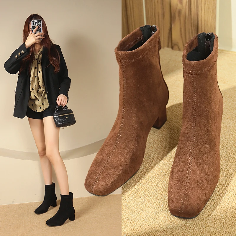 法式洋气粗跟绒面女靴2024新款冬季加绒中跟短靴后拉链方头瘦瘦靴