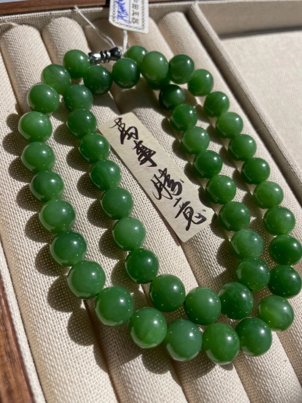 俄罗斯碧玉老料项链，珠子直径10左右气质妈妈长链48颗