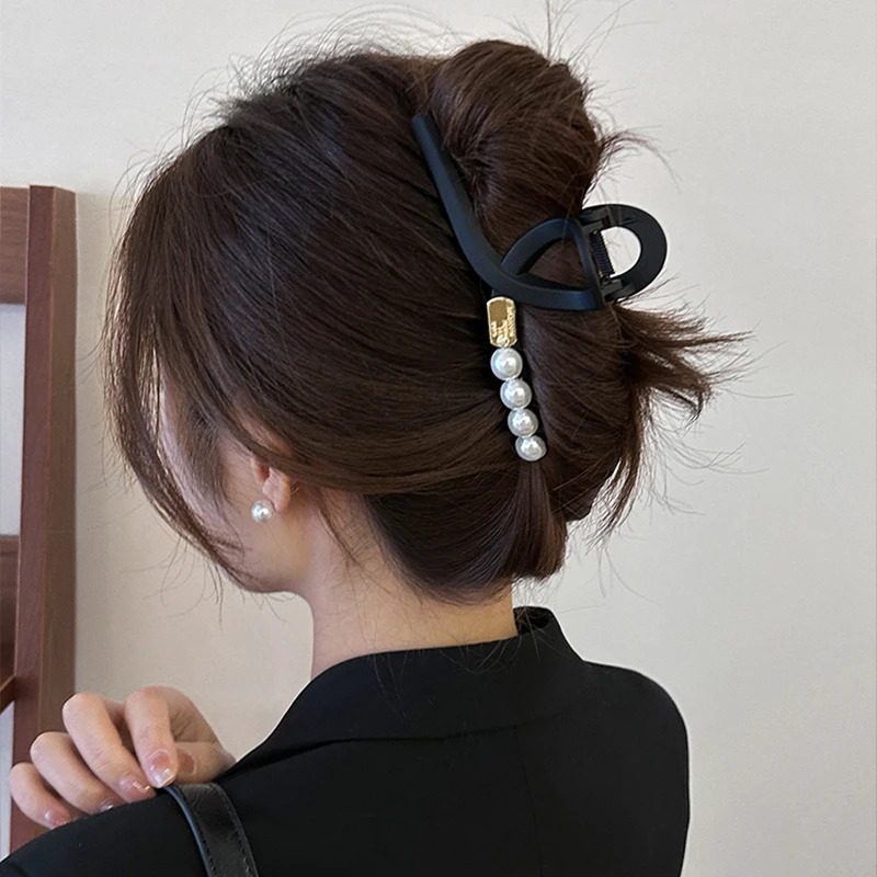 气质磨砂仿珍珠发夹女后脑勺盘发抓夹大号高级感鲨鱼夹子发卡头饰