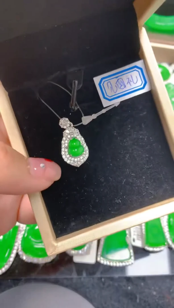 【闪购商品】翡翠颈饰银S925镶嵌1
