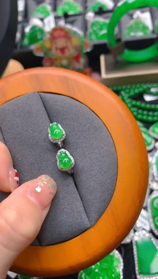 【闪购商品】翡翠耳饰未镶嵌6`多样性发货（只发一件）