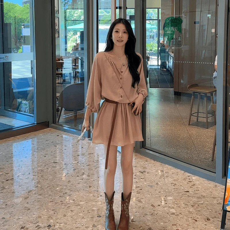 壹壹如梦生花2024夏季新款网红粉色短款度假风连衣裙A字长裙女