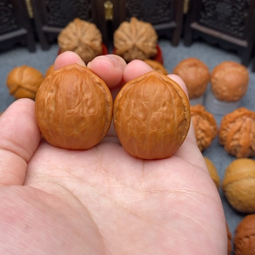 【闪购商品】文玩核桃把件龙胆