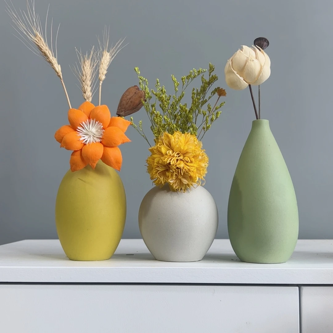 摆件陶瓷小花瓶摆件含花总高约20-30cm