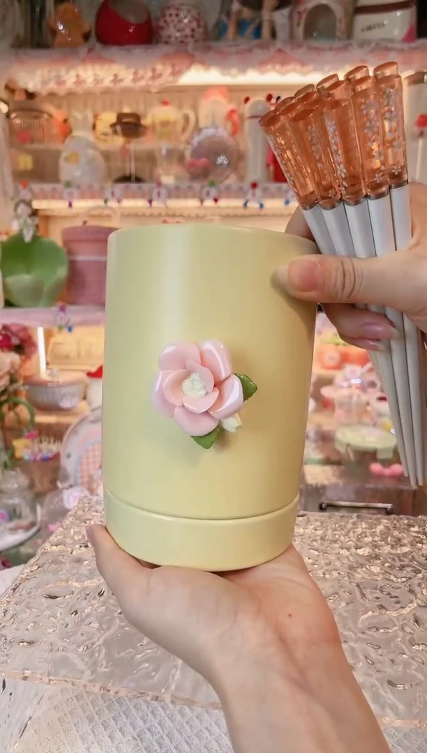 【闪购商品】摆件陶瓷筷子筒黄色品质好，发货快，放心拍