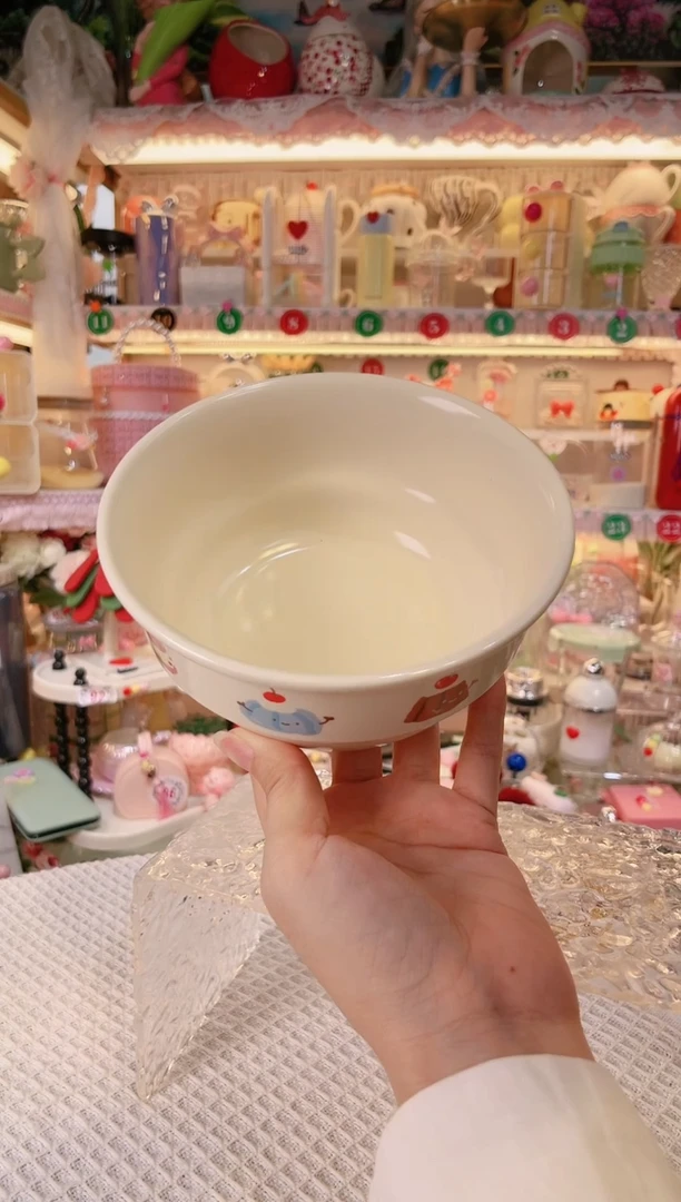 【闪购商品】摆件樱桃碗品质好，发货快，放心拍