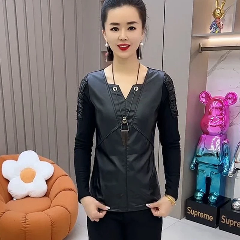 网红爆款时尚减龄修身显瘦T恤气质百搭洋气休闲纯色V领加绒上衣女