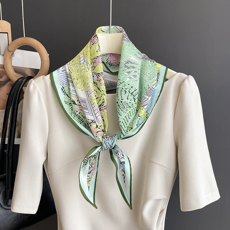 菱形围巾女薄款绿色花朵丝巾裹胸装饰多动能长条领巾飘发带