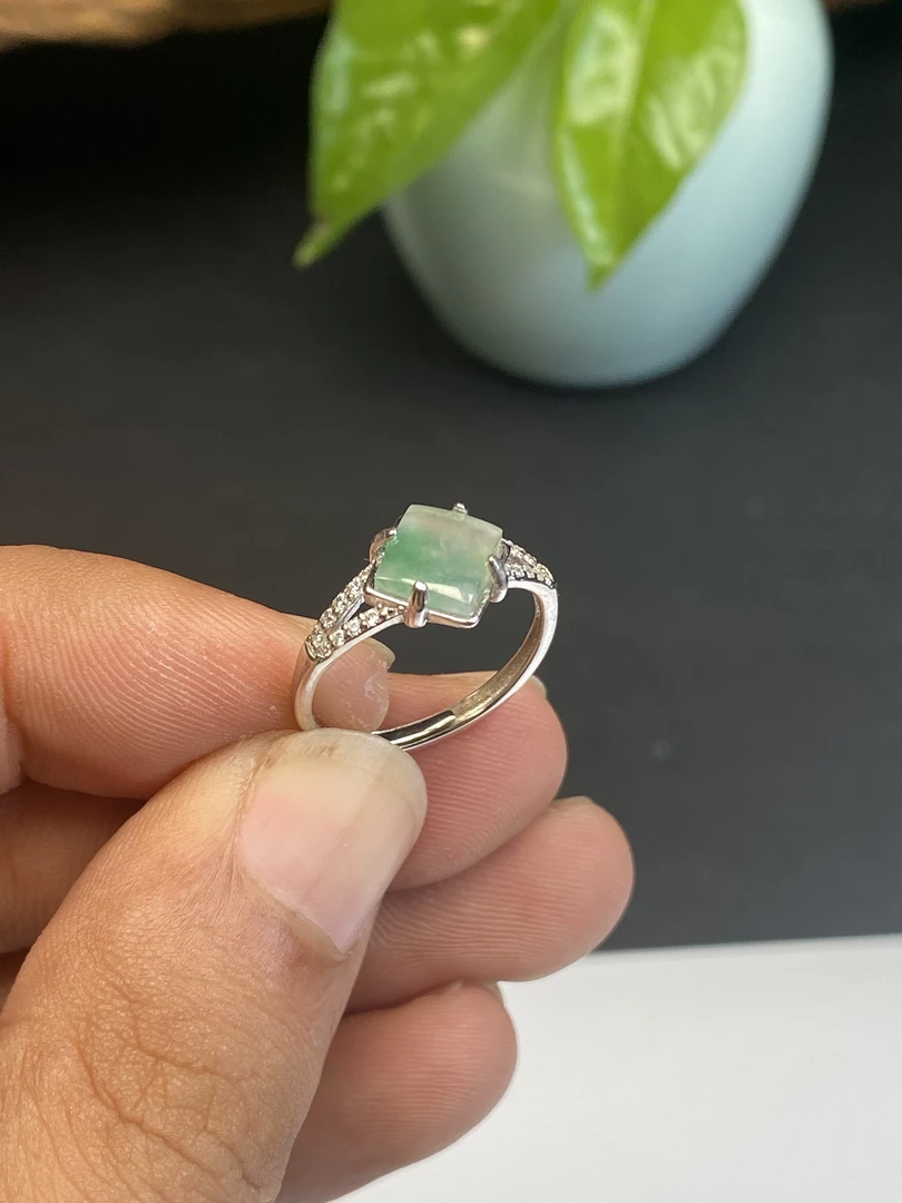 银镶翡翠方形刻面戒指 圈口可调