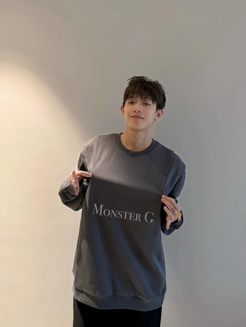 MonsterG新款卫衣男女纯色圆领痞帅上衣刺绣长袖T恤内搭亲肤美式